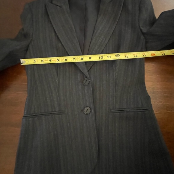 THEORY Women's Gray Wool Blend Double Breasted Pinstripe Blazer Size: 00 NWOT - Picture 10 of 10
